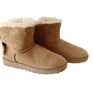NWOB UGG Tan Suede Boots